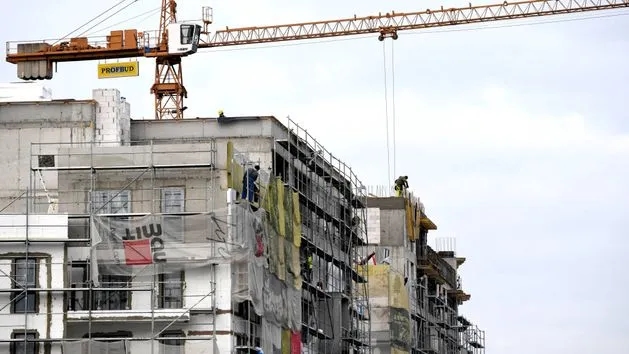 Ile można zarobić na deweloperce? Odkryj realne zyski i ryzyka